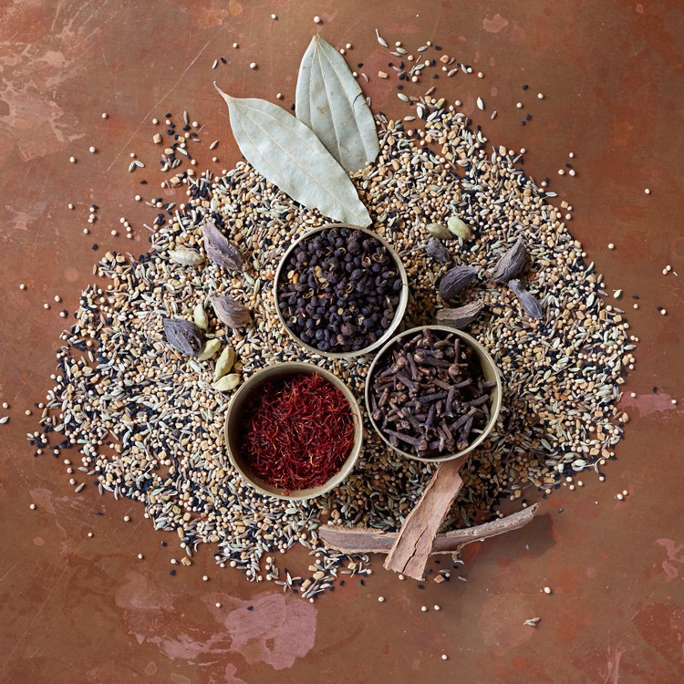 the-cheel_whole-spices (1).jpg